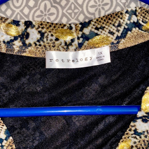 Gold and black plus size blouse - Picture 2 of 3